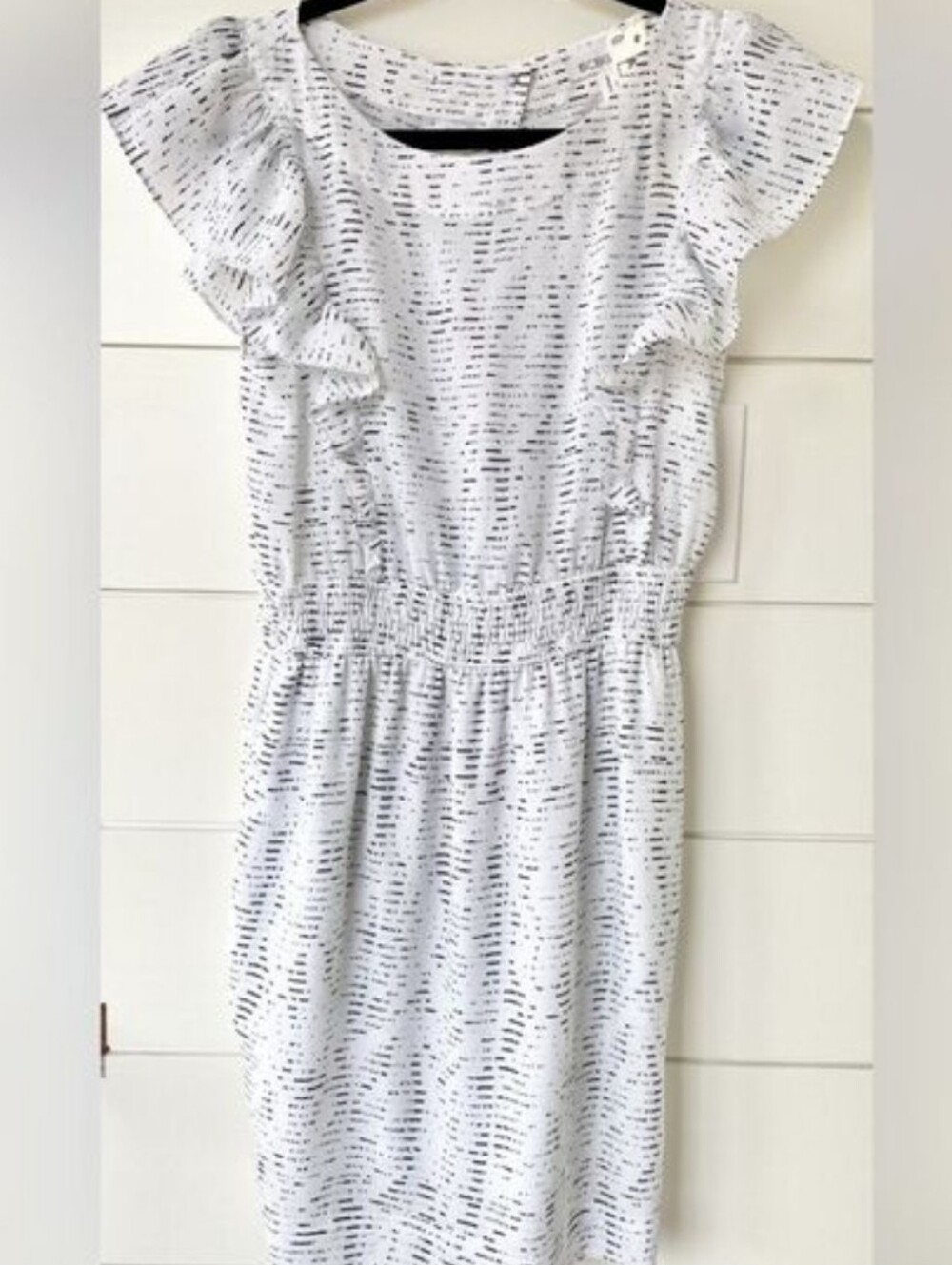 BCBG White Dress With Dash Print And Peekaboo Back Detail Size XS